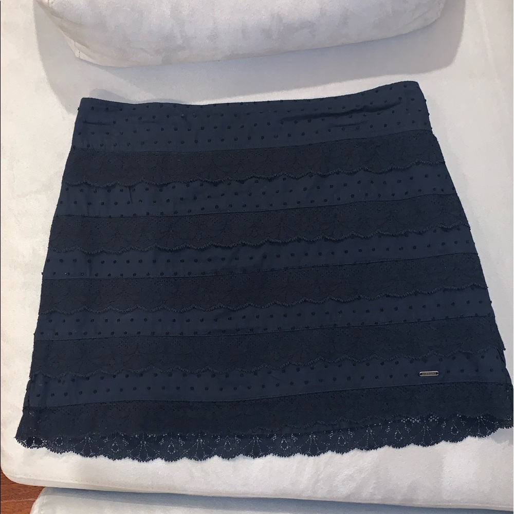 HOLLISTER NAVY SKIRT